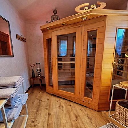 Large Detached Holiday Home In Muhr 外观 照片