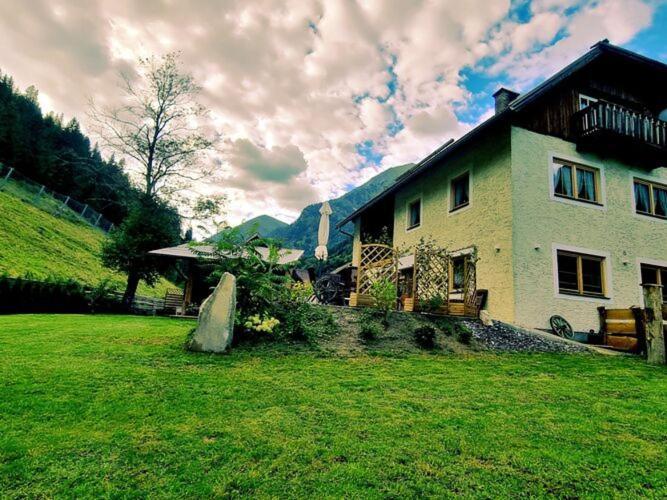 Large Detached Holiday Home In Muhr 外观 照片