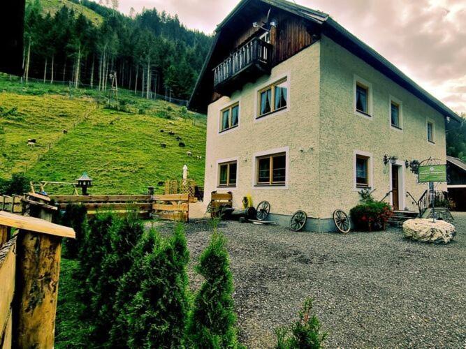 Large Detached Holiday Home In Muhr 外观 照片